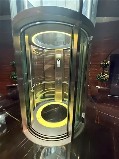 Elevator panoramic MRL